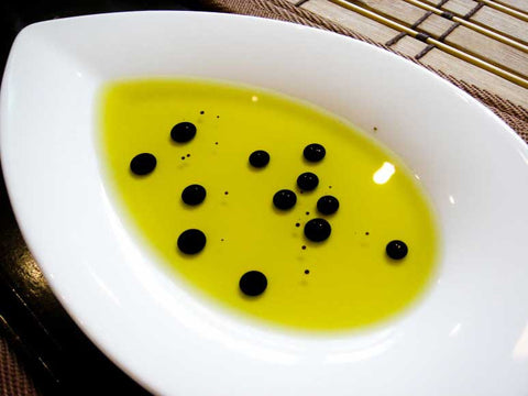 Balsamic Tuscan-Herb Dipping Oil